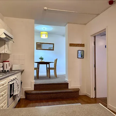 - Goodramgate Apartman *